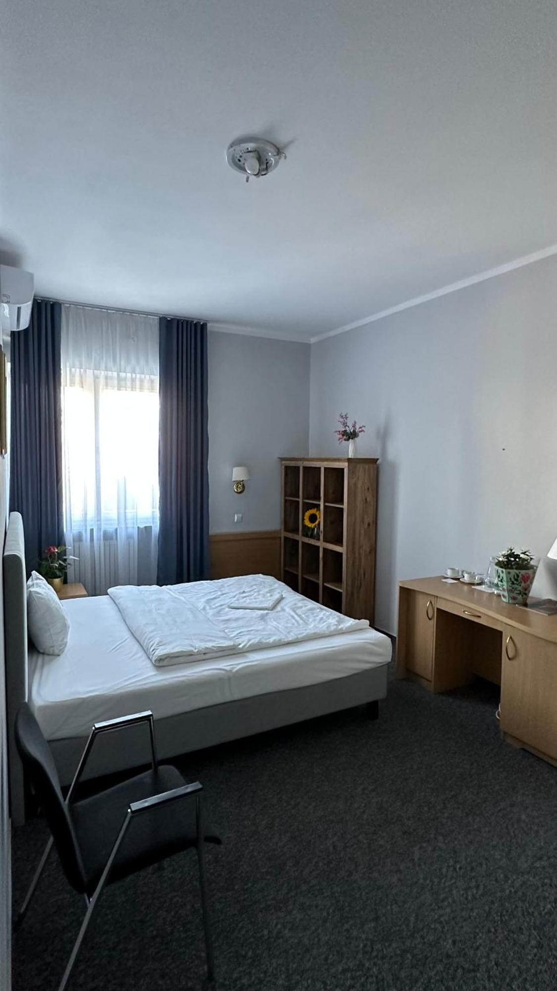 Lezzet B&B Pokoj Goscinny & Turkishrestaurant Варшава Экстерьер фото