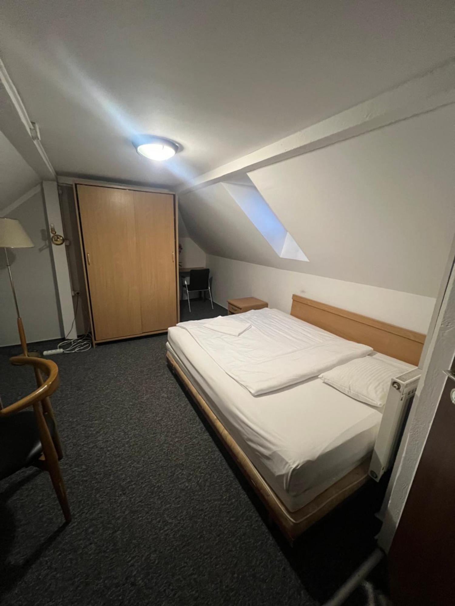Lezzet B&B Pokoj Goscinny & Turkishrestaurant Варшава Экстерьер фото