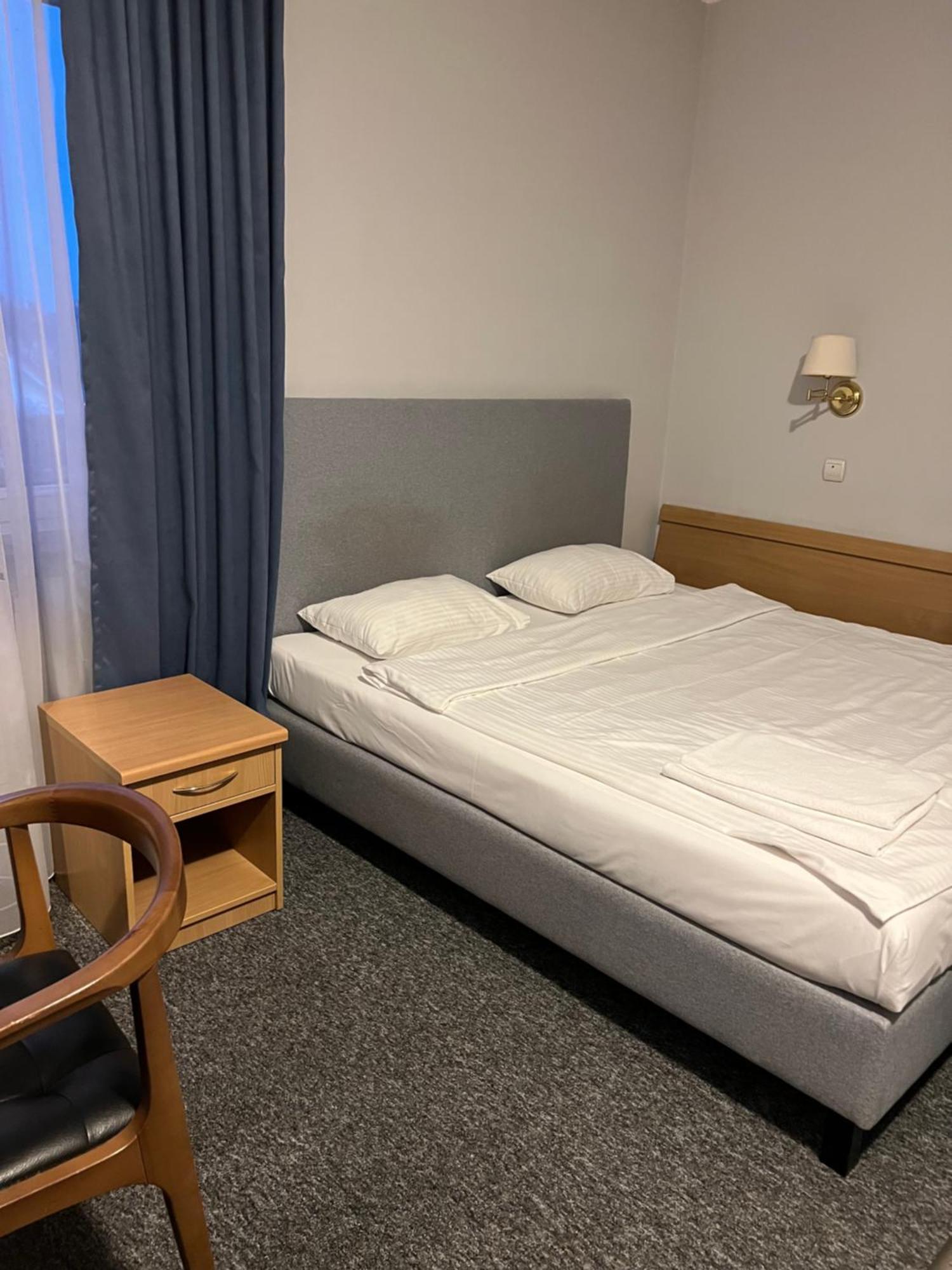 Lezzet B&B Pokoj Goscinny & Turkishrestaurant Варшава Экстерьер фото